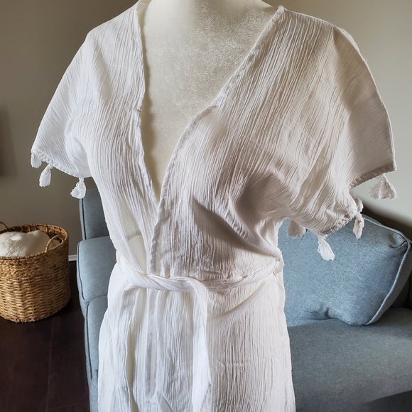 Pom-pom Swimsuit Cover UP - Picture 3 of 4